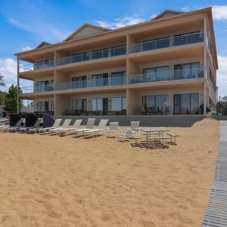 Sugar Beach Villa 1012 Luxury Waterfront Condo Traverse City Eksteriør bilde