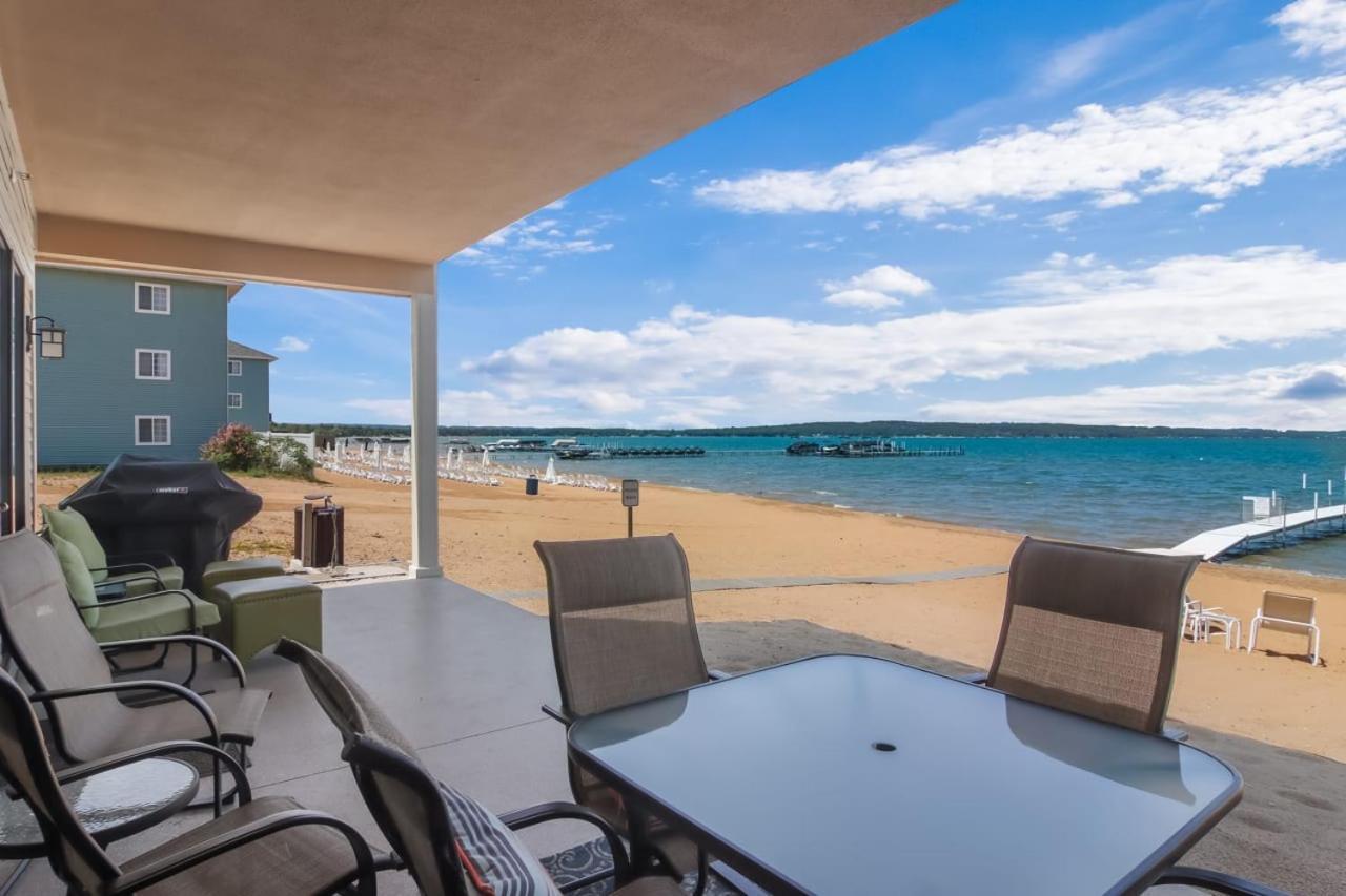 Sugar Beach Villa 1012 Luxury Waterfront Condo Traverse City Eksteriør bilde