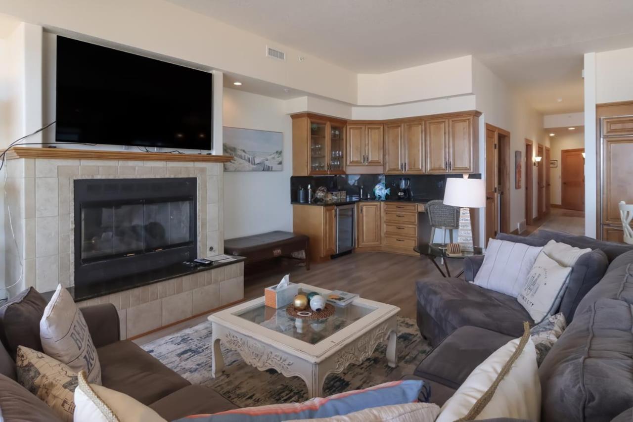 Sugar Beach Villa 1012 Luxury Waterfront Condo Traverse City Eksteriør bilde