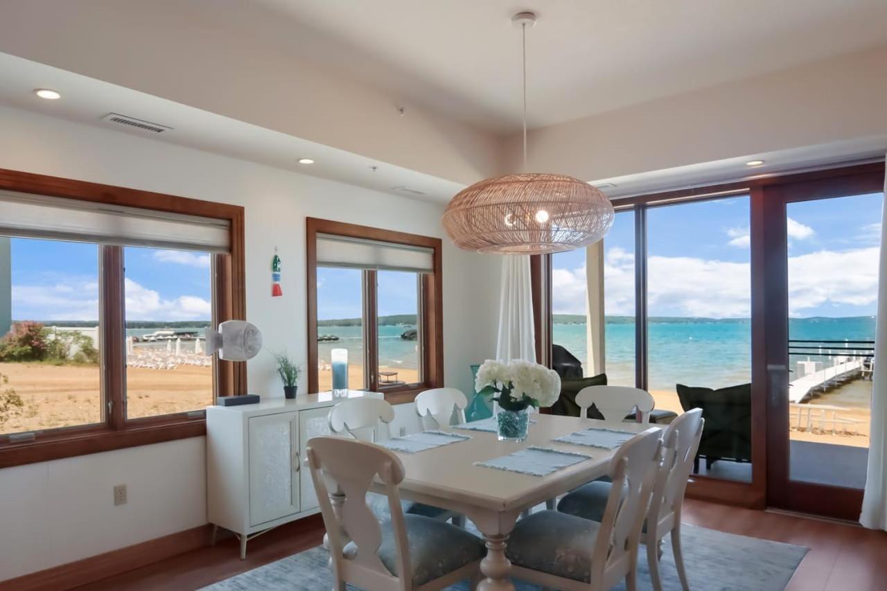 Sugar Beach Villa 1012 Luxury Waterfront Condo Traverse City Eksteriør bilde