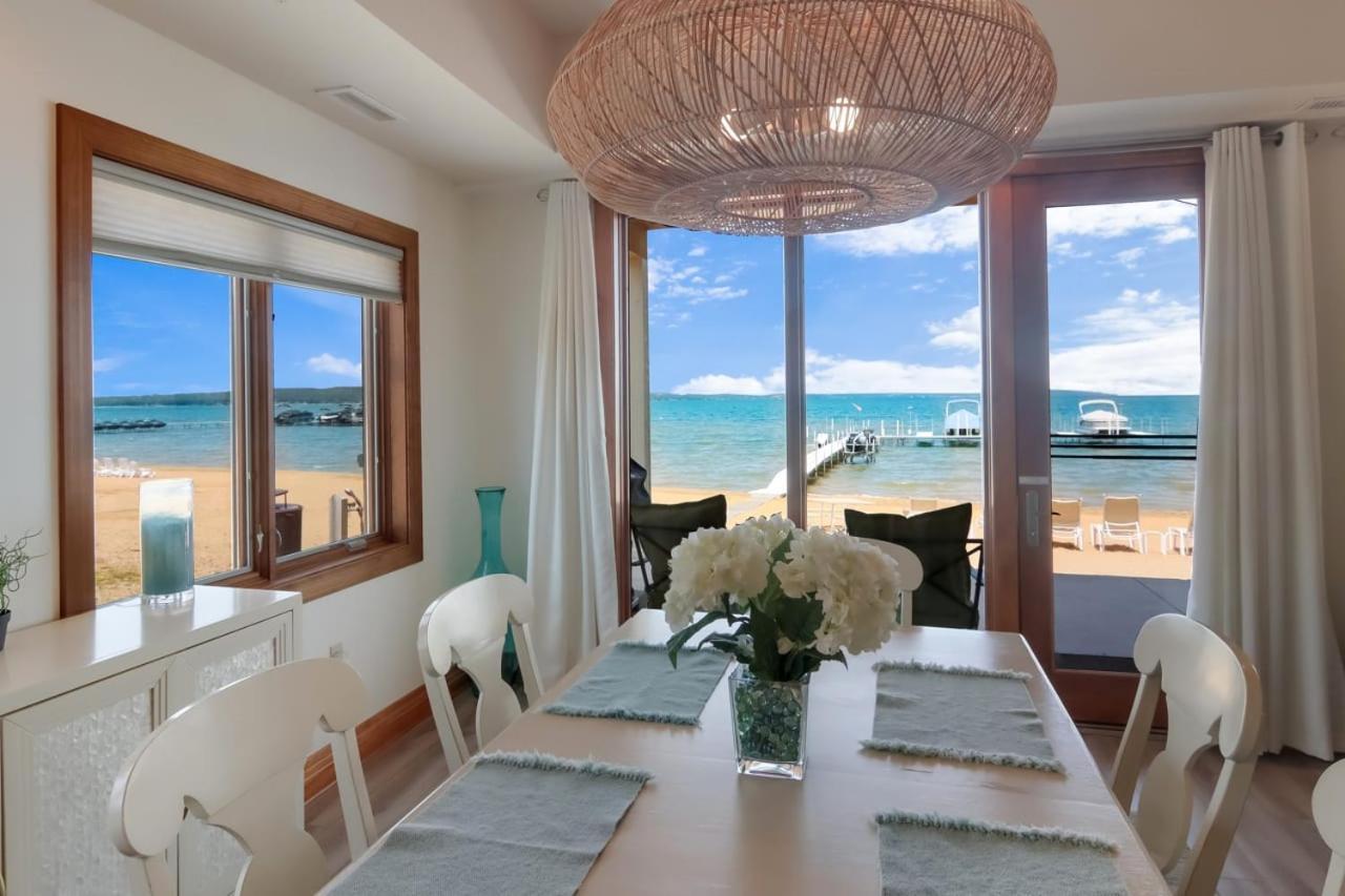 Sugar Beach Villa 1012 Luxury Waterfront Condo Traverse City Eksteriør bilde