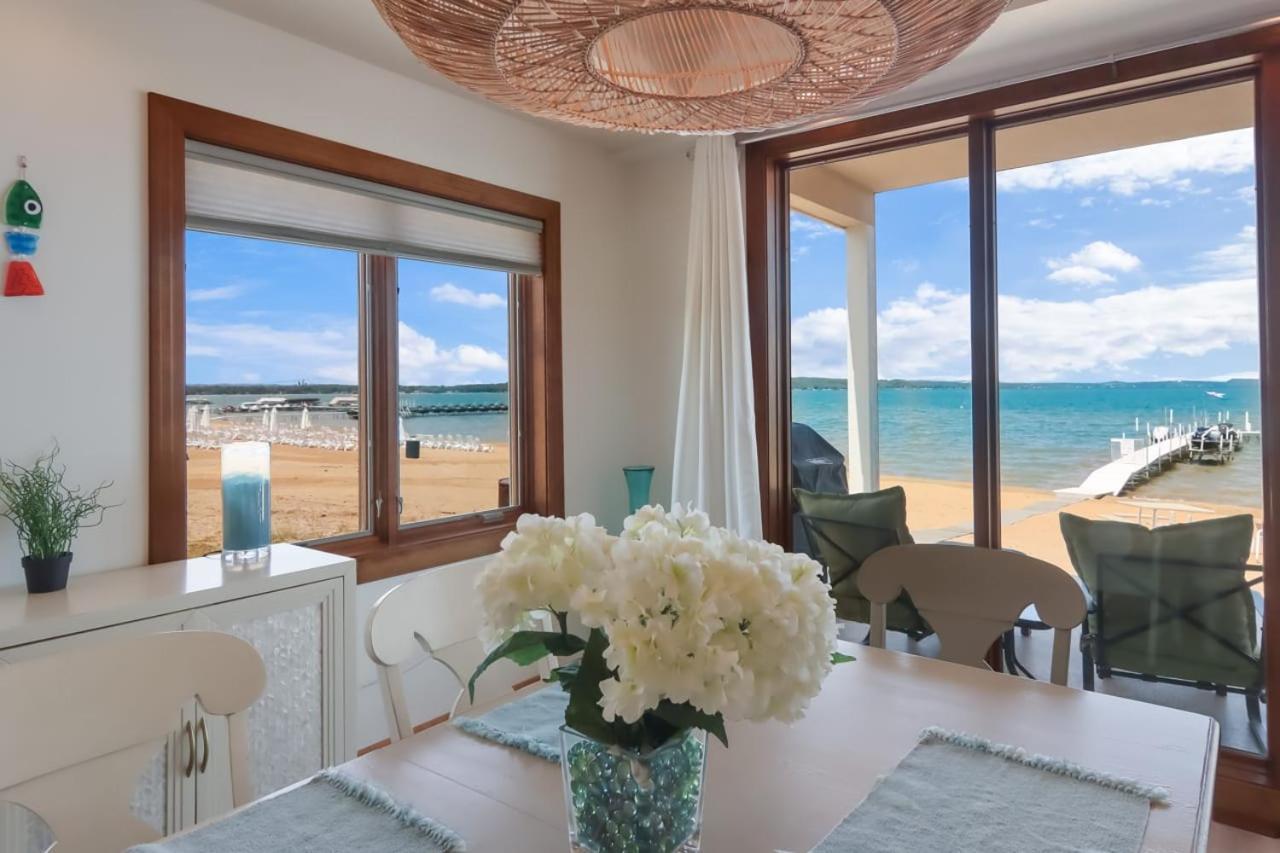 Sugar Beach Villa 1012 Luxury Waterfront Condo Traverse City Eksteriør bilde